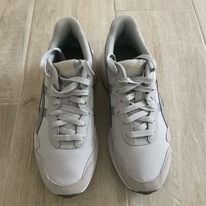 Men’s size 7 ASICS Men’s joggers